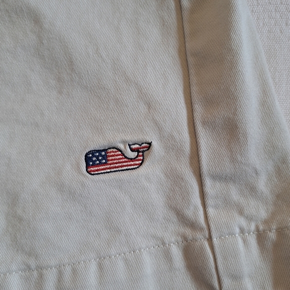 Vineyard Vines boys size 12 twill shorts with allover flag whale design - Picture 4 of 6